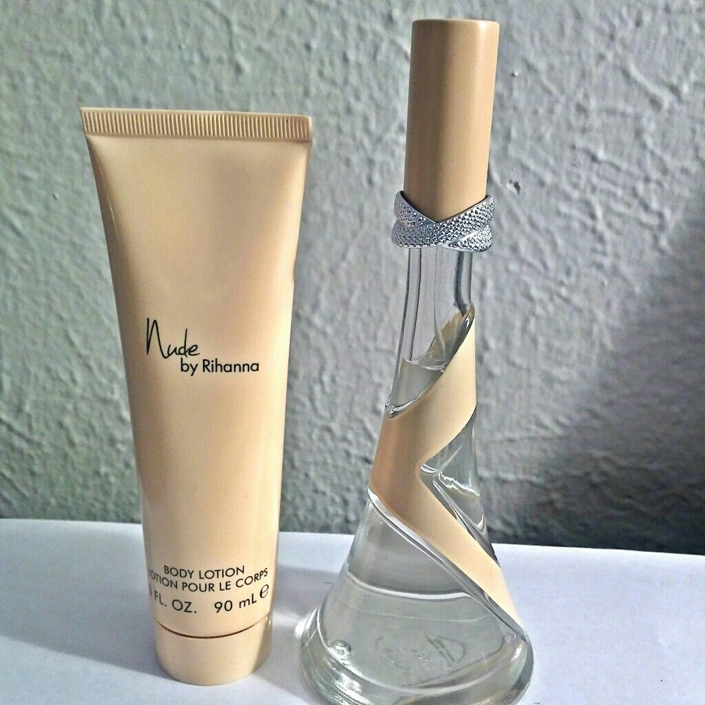 💥SOLD💥 Rihanna Nude Perfume Set